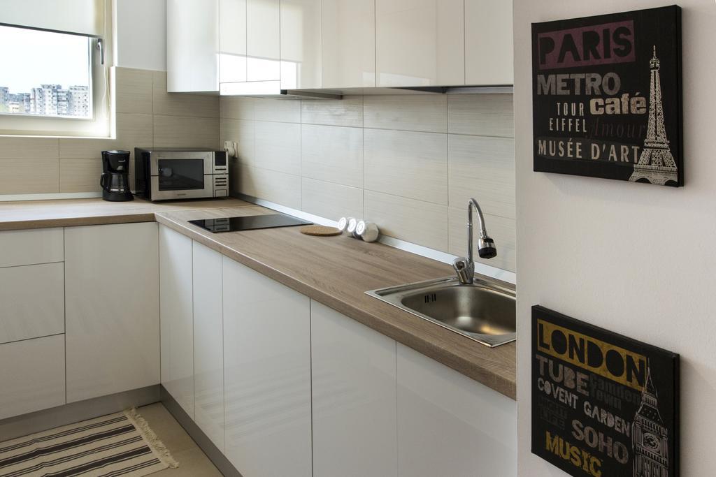 Apartment R By Mrg