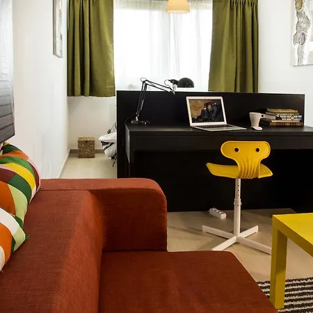 Studio R By Mrg Apartments Bucarest Esterno foto